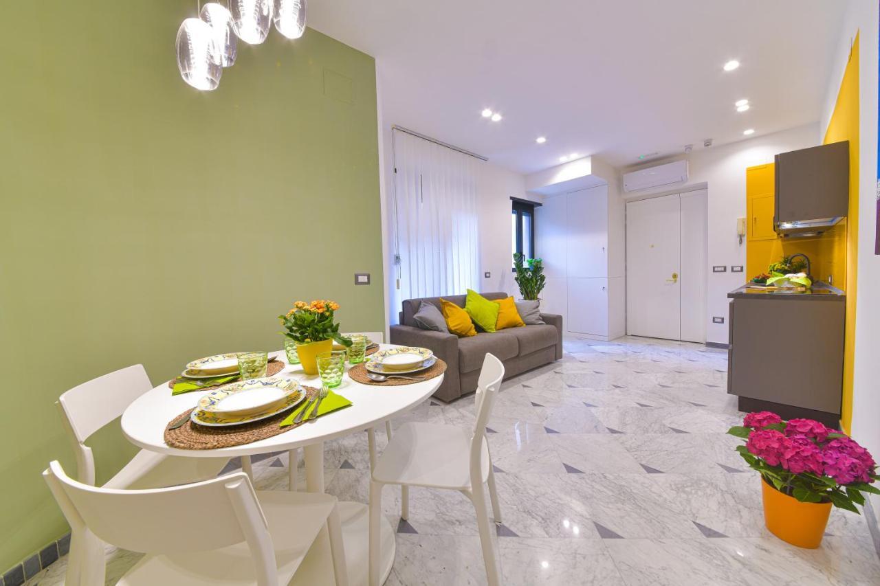 Domus 42 Hotel Наполи Екстериор снимка